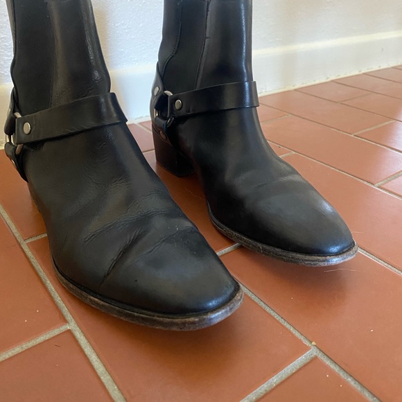 Frye Veronica Harness Short Boot Size 8.5 Womens - Picture 7 of 9